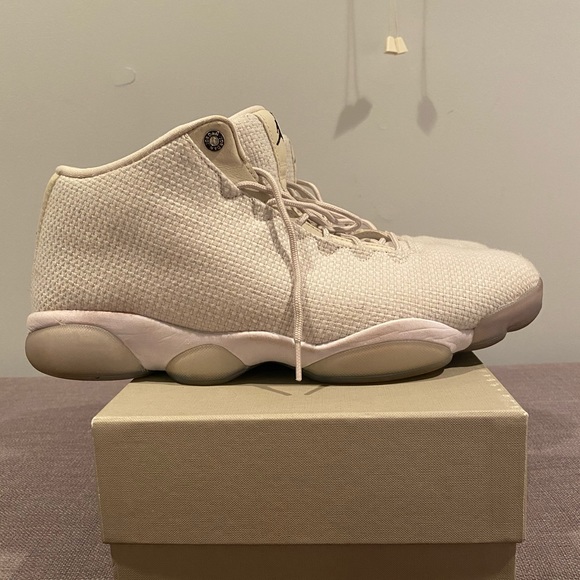 Men’s size 13 JORDANS - Picture 2 of 4